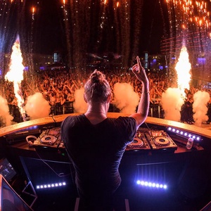 eduarda dal ponte Cover