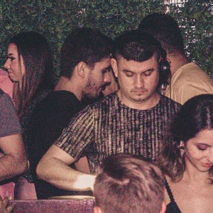 Willian Mamora Cover